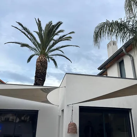 Vila Mediterranee *
